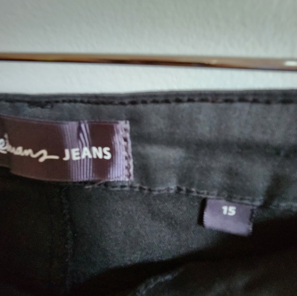 Reitmans jeans- black-L(15) - Picture 3 of 5